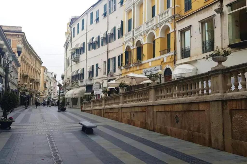 דירות סנרמו Casa Carina Centro Citta Con Garage Privato מראה חיצוני תמונה